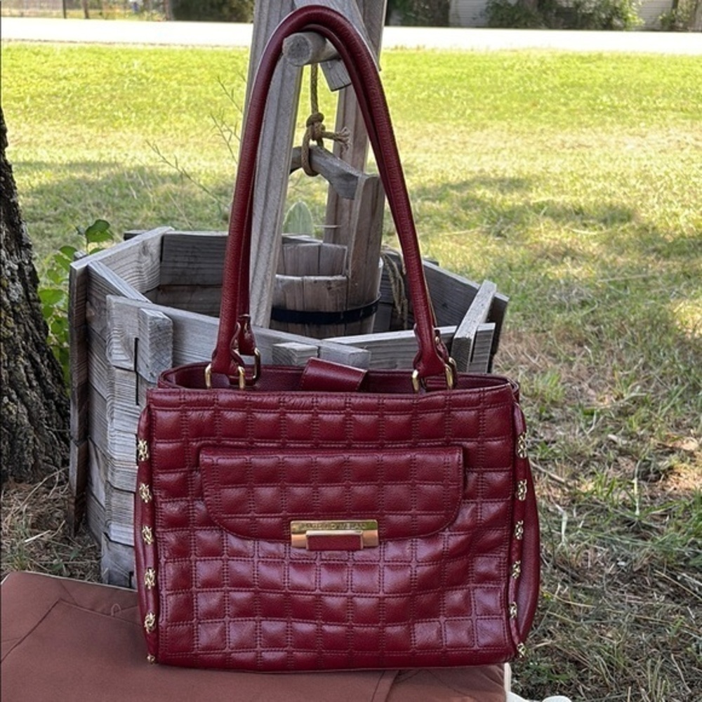 ANTONIO MELANI Burgundy Quilted Shoulder Bag with Gold Hardware